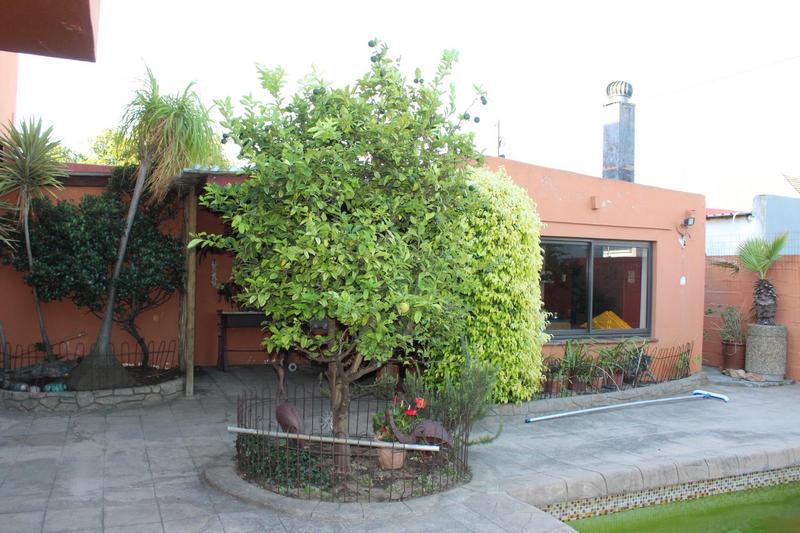 6 Bedroom Property for Sale in Glen Lilly Western Cape